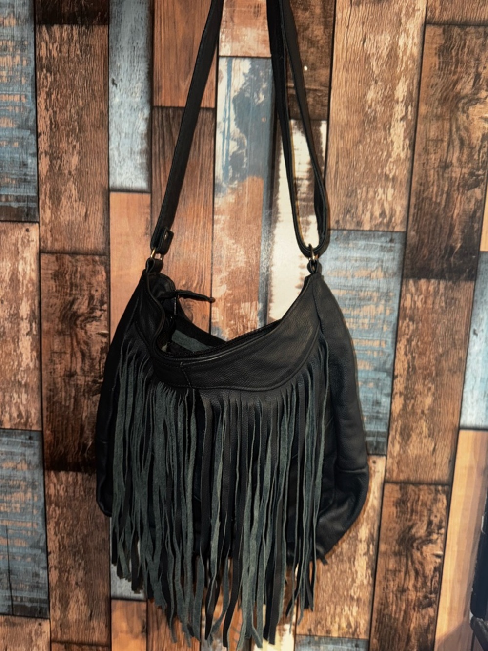 Vintage Fringed 100% Leather Shoulder Bag - Black - Picture 2 of 5